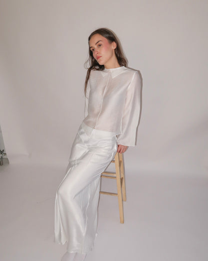 002 Sirenë in White